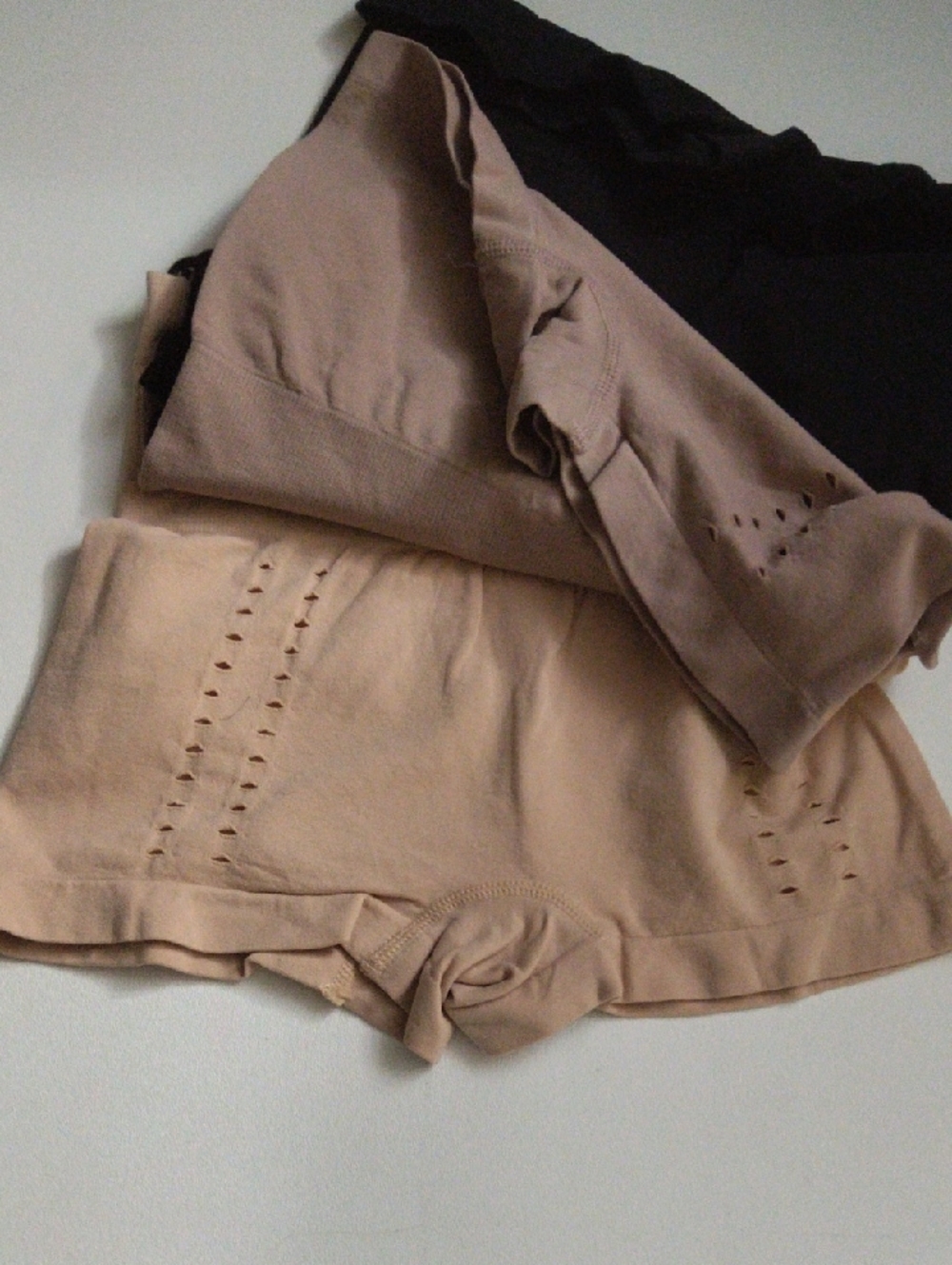 bebe Seamless Shaping Shorts - Black & Nude 3 Pack Size M - Picture 4 of 4